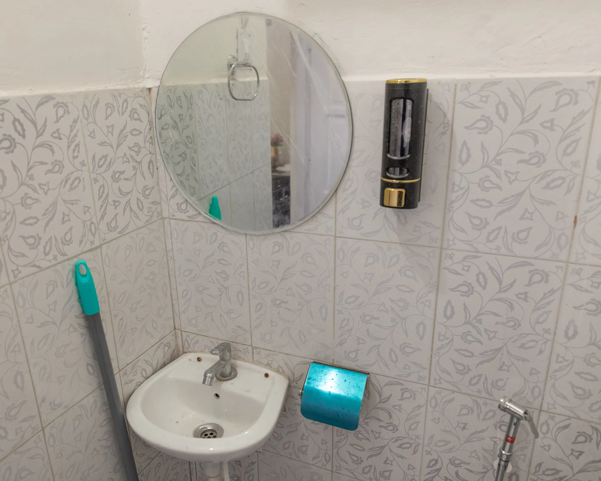 French Window Suite Bathroom 3