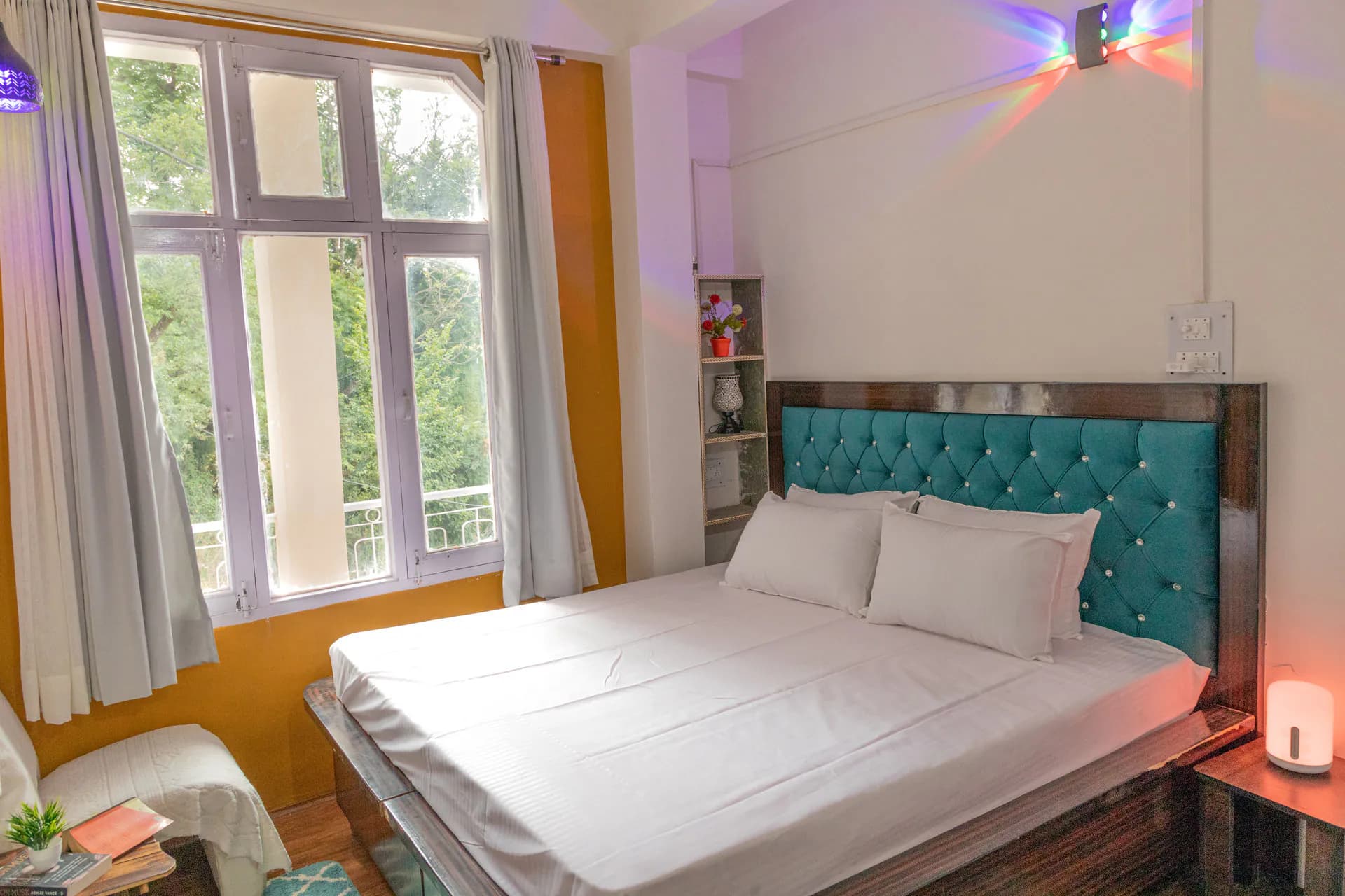 Cozy Suite Bedroom Lighting 11