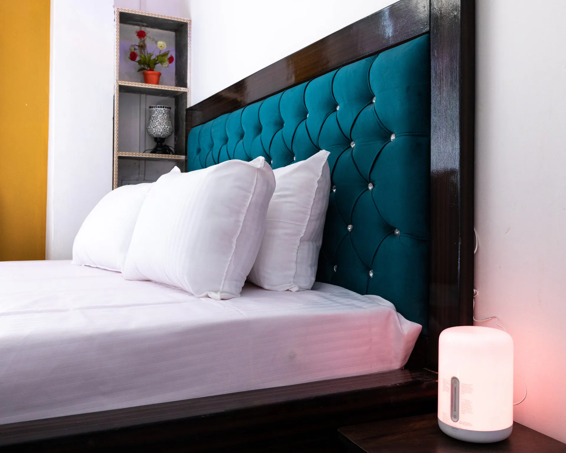 Cozy Suite Bedroom Lighting 3