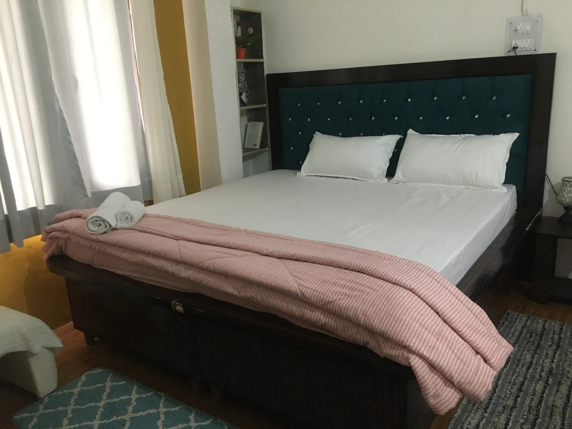 Cozy Suite Bedroom Lighting 6