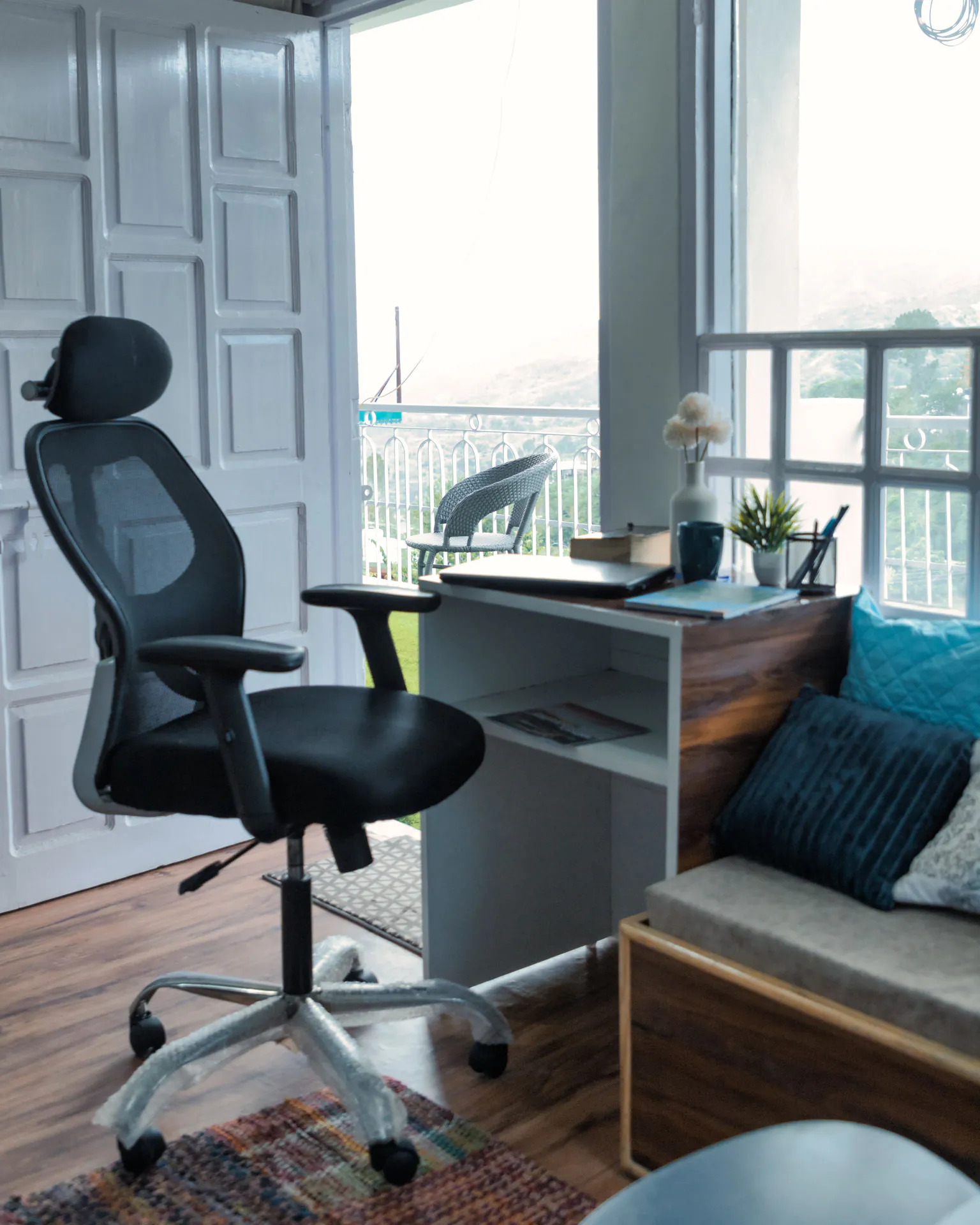 French Window Suite Workation Space