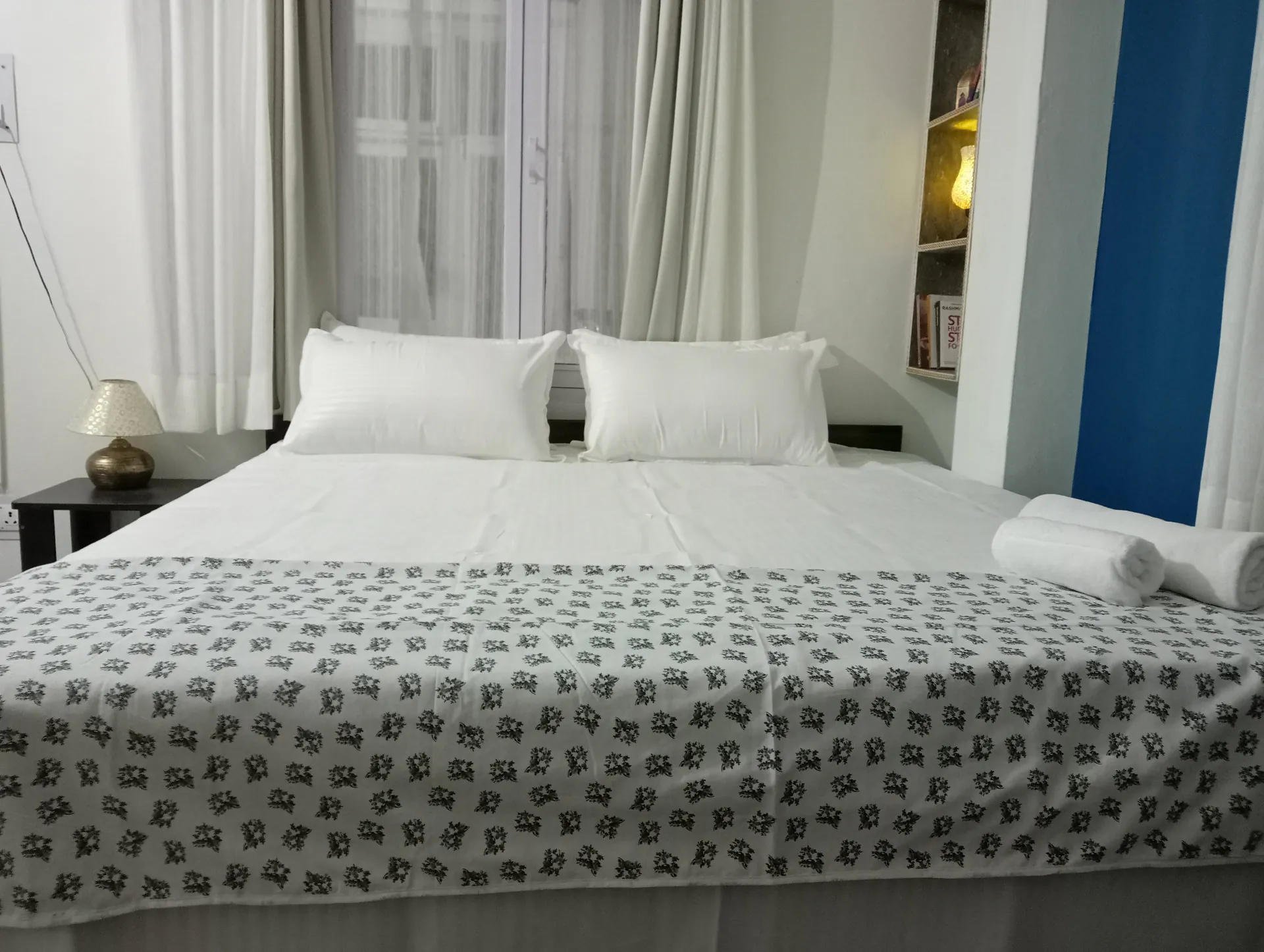 Jute Suite Bedroom Mountain View 7