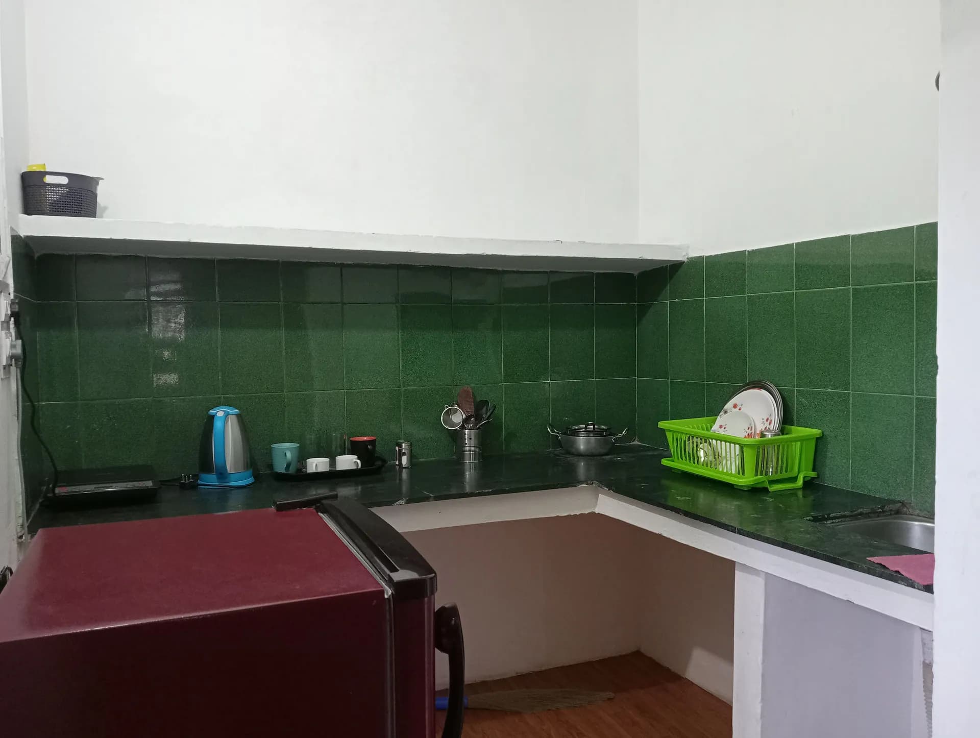 Jute Suite Kitchen Fridge Utensils