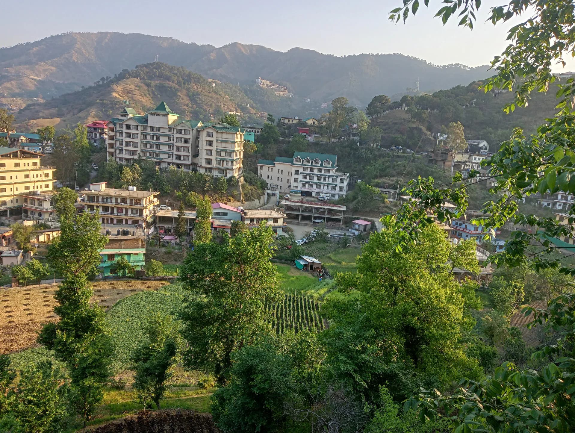 Scenic Mountain View Kandaghat Hills 13