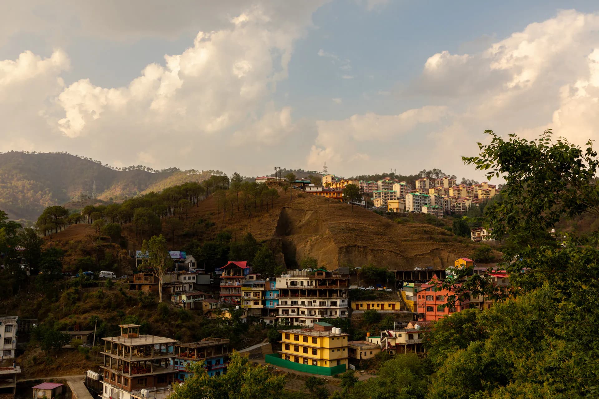 Scenic Mountain View Kandaghat Hills 8