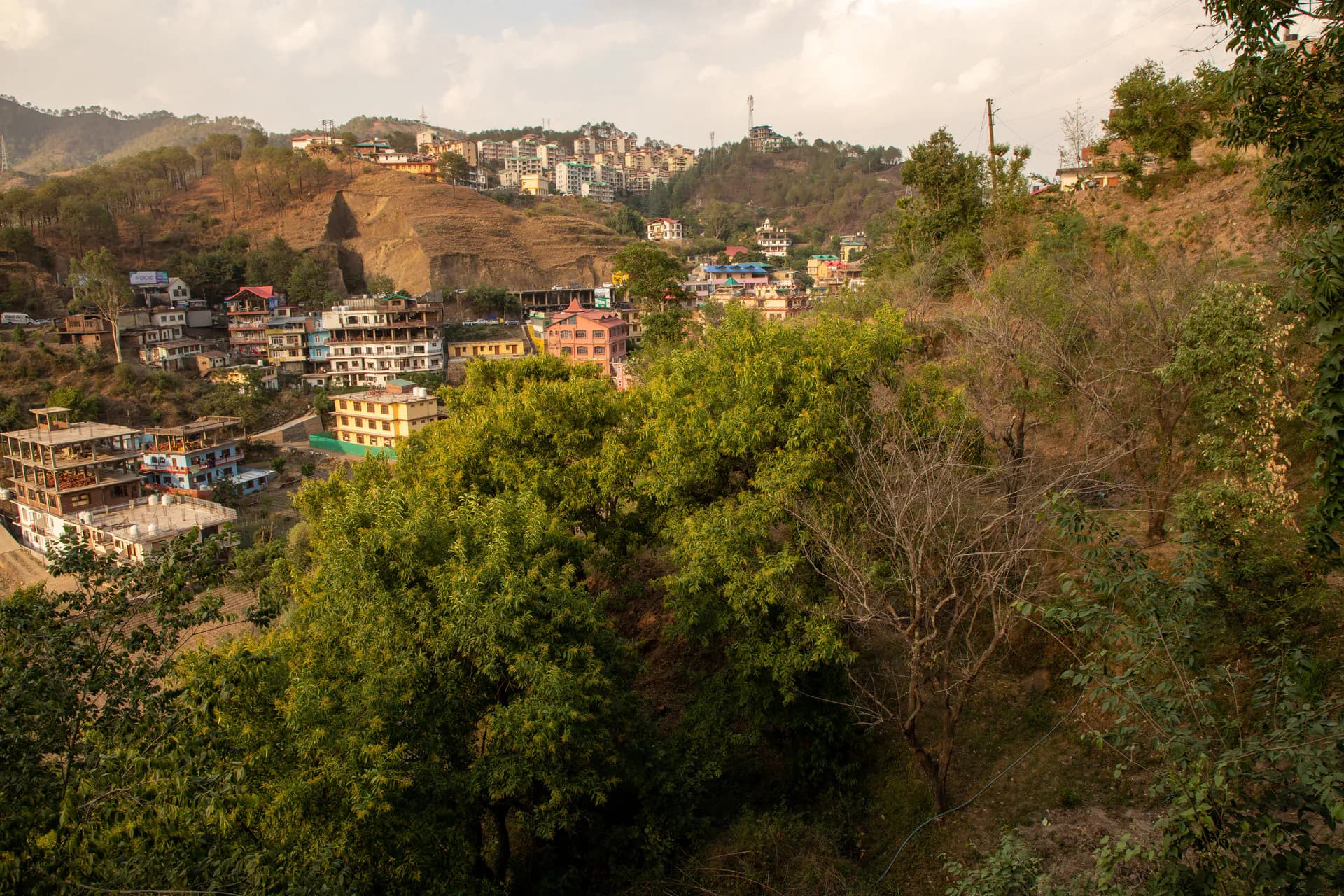 Scenic Mountain View Kandaghat Hills 9