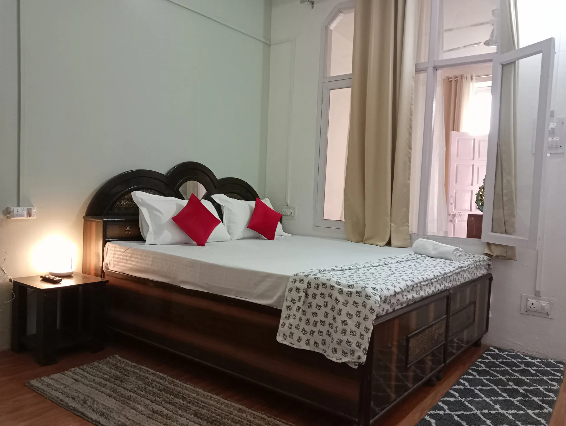 Vibrant Suite King Size Bedroom 5